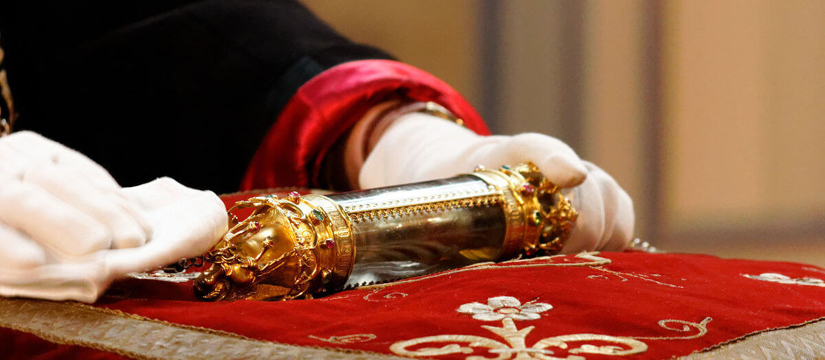La relique et l’ampoule du Saint-Sang