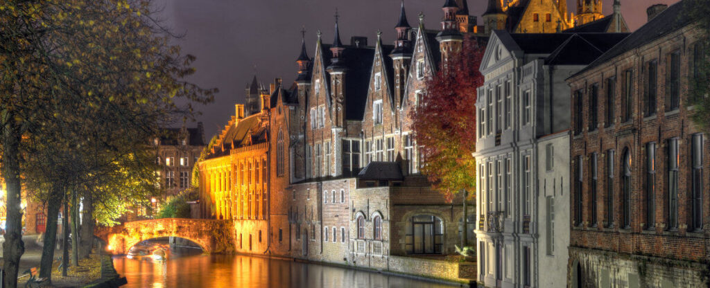 canal nocturne à bruges