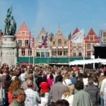 foule à Bruges